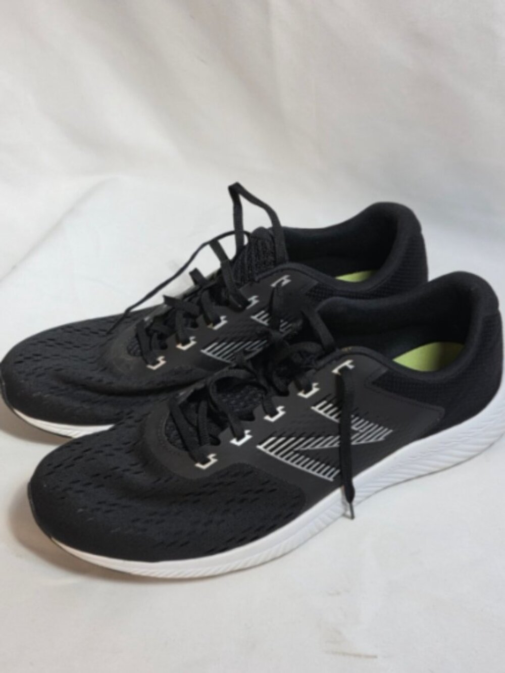 New Balance Men's Black Athletic Shoes Size 14